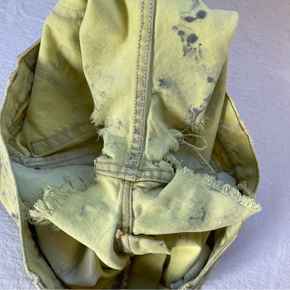 Levi’s Vintage Marble Dyed Yellow Distressed Denim Cutoff Jean Shorts - Picture 13 of 13